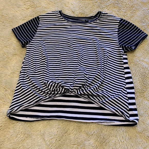 Navy & white striped short-sleeve shirt - Picture 2 of 6